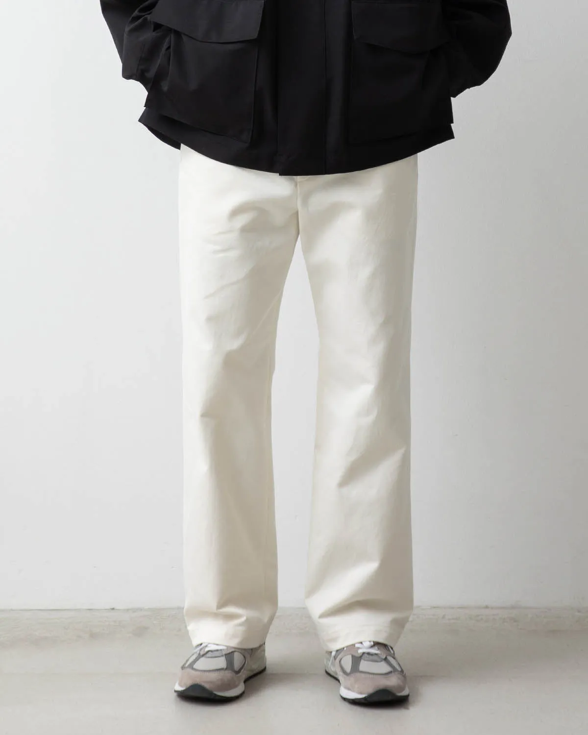 WASHED FINX CHINO BELTED PANTS