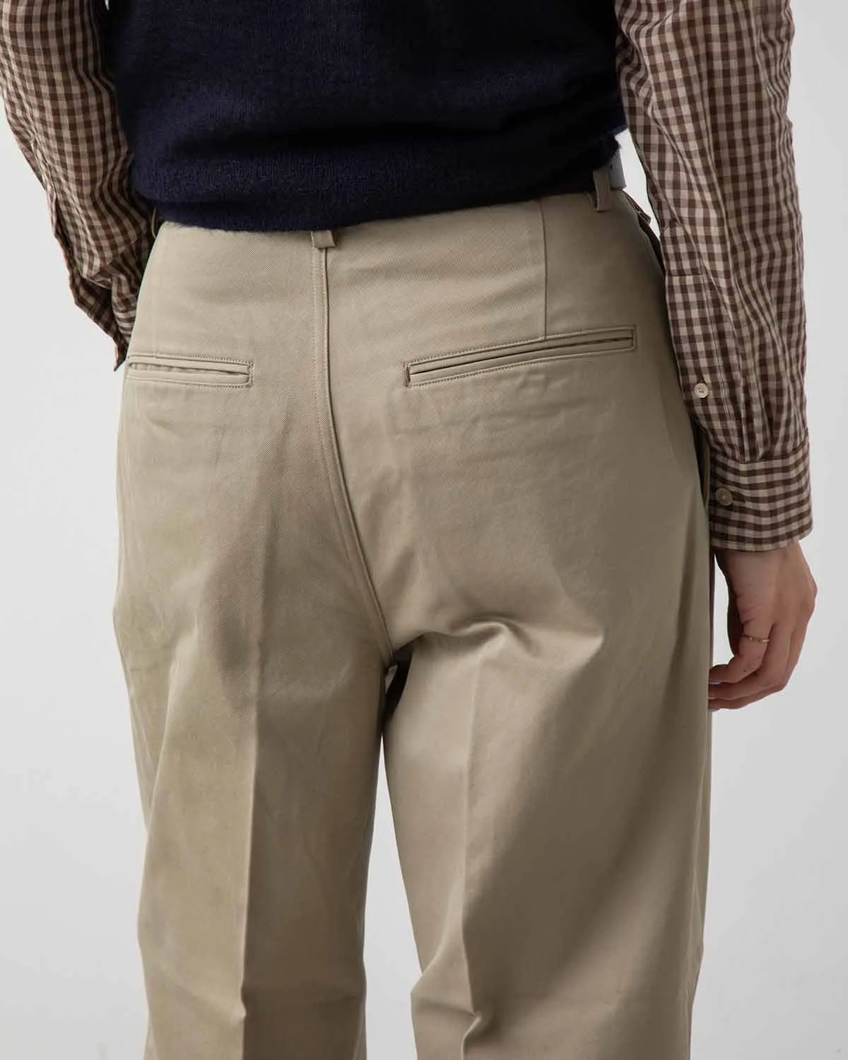 WASHED FINX CHINO ONE-TUCK PANTS