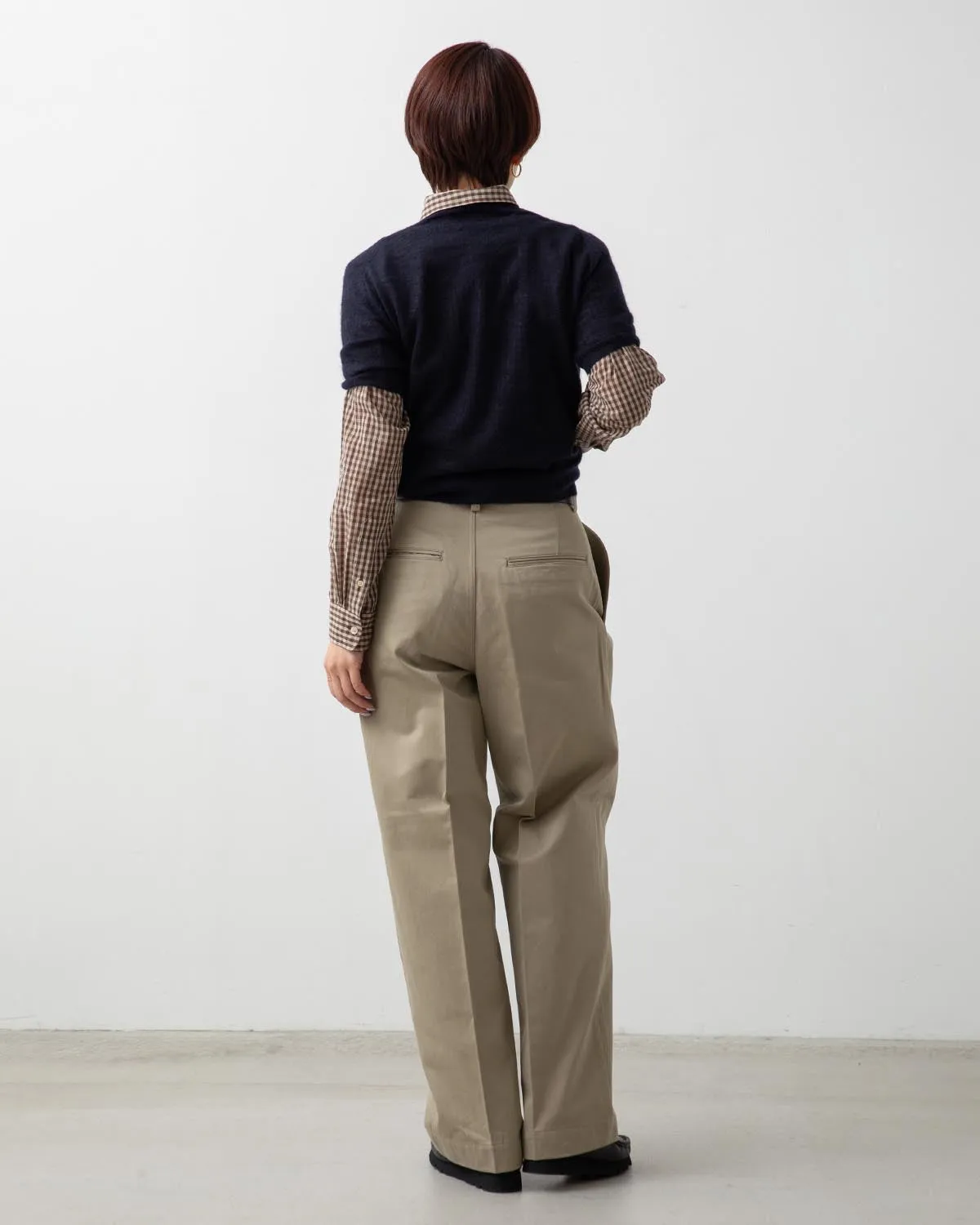 WASHED FINX CHINO ONE-TUCK PANTS